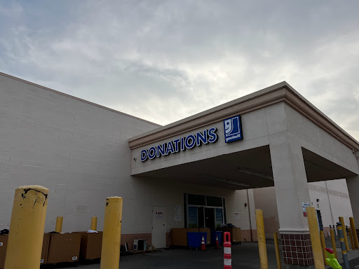 Donations Center «Goodwill», reviews and photos, 239 W Shaw Ave, Clovis, CA 93612, USA