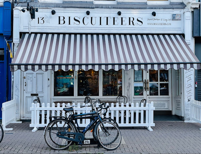 Comments and reviews of Biscuiteers Boutique and Icing Café