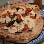 Photo n°2 de l'avis de Luca.e fait le 20/09/2022 à 10:49 sur le  La Smorfia Meran à Merano