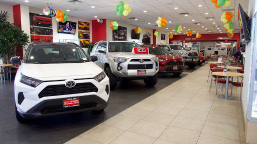 Toyota Dealer «Miller Toyota of Anaheim», reviews and photos, 1331 N Euclid St, Anaheim, CA 92801, USA