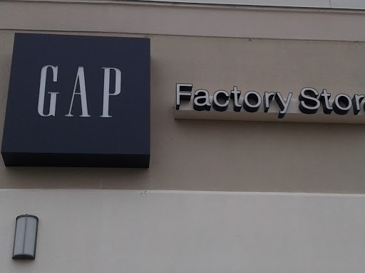Clothing Store «Gap Outlet», reviews and photos, 537 Lincoln St #5, Worcester, MA 01605, USA