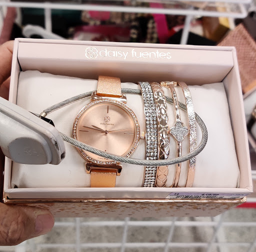 Clothing Store «Ross Dress for Less», reviews and photos, 20618 I-45, Spring, TX 77373, USA