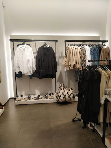 Stores to buy dresses Kharkiv