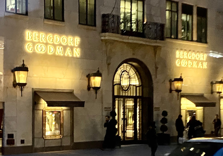 Bergdorf Goodman's Men's Store 745 5th Ave, New York, NY 10022