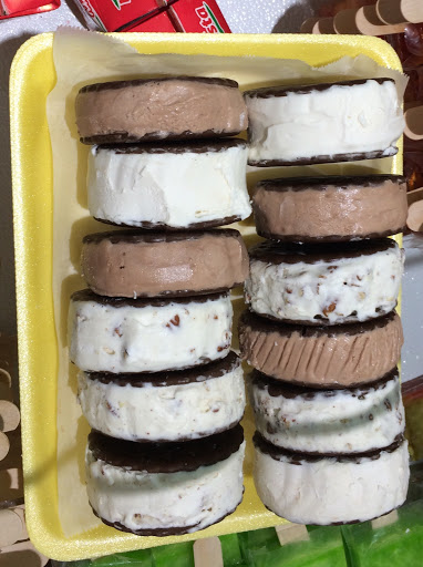 Ice Cream Shop «La Michoacana», reviews and photos, 559 N McLean Blvd, Elgin, IL 60123, USA