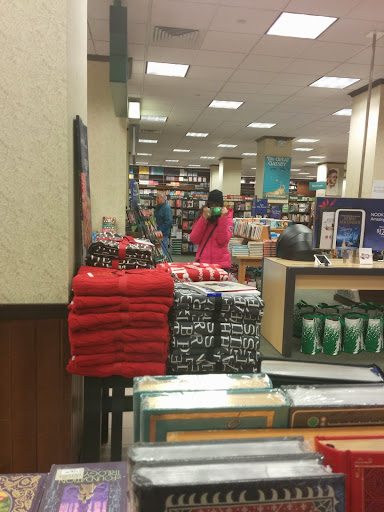 Barnes & Noble