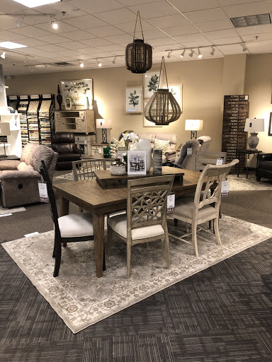 Furniture Store «La-Z-Boy Furniture Galleries», reviews and photos, 14405 Lakeside Cir, Sterling Heights, MI 48313, USA