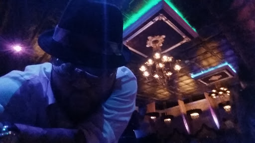 Piano Bar «Cliché Piano Bar and Pool Lounge», reviews and photos, 121 E Tarpon Ave, Tarpon Springs, FL 34689, USA