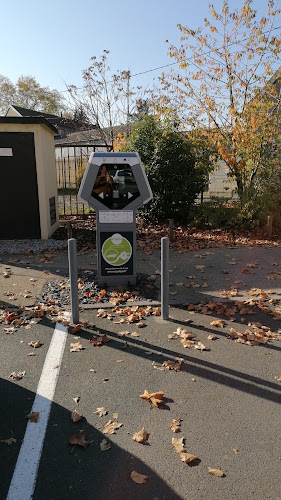 Borne de recharge de véhicules électriques Freshmile Station de recharge Gueugnon