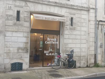 Brush Coiffure à La Rochelle