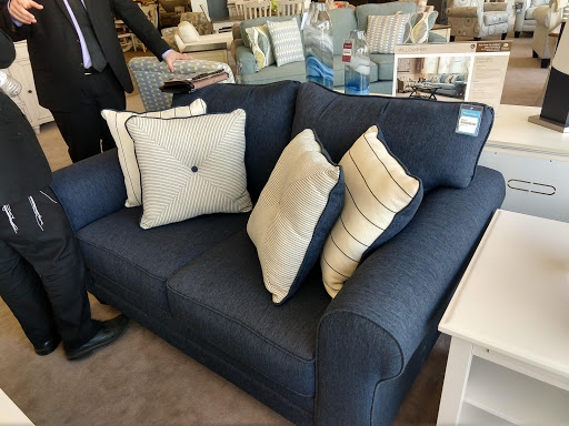 Furniture Store «Raymour & Flanigan Furniture and Mattress Store», reviews and photos, 85 Viewmont Mall, Scranton, PA 18508, USA