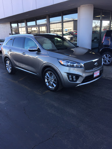 Kia Dealer «Willowbrook Kia», reviews and photos, 7335 S. Kingery Hw, Willowbrook, IL 60527, USA