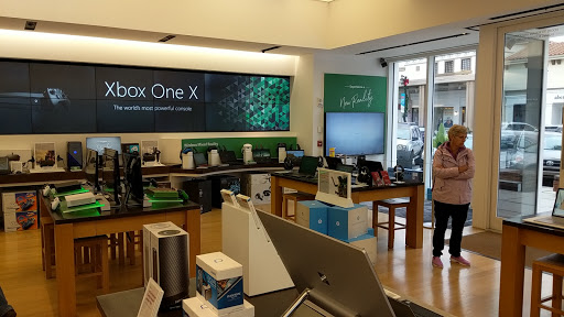 Computer Store «Microsoft Store - St. Johns Town Center», reviews and photos, 4791 River City Dr #113, Jacksonville, FL 32246, USA