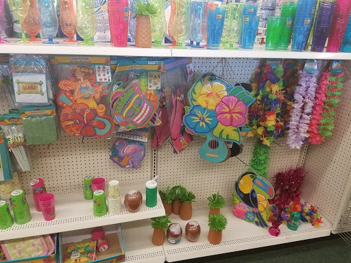 Dollar Store «Dollar Tree», reviews and photos, 1700 Sullivan Trail #1a, Easton, PA 18040, USA