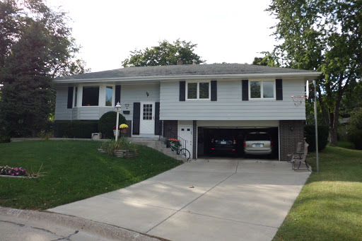 Roofing Contractor «Barnhouse Exteriors, LLC», reviews and photos, 7308 Aspen Ln N #154, Brooklyn Park, MN 55428, USA