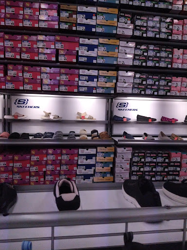 Sporting Goods Store «Nike Factory Store», reviews and photos, 6800 N 95th Ave #590, Glendale, AZ 85301, USA