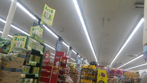 Supermarket «Food World», reviews and photos, 401 E Lakewood Ave, Durham, NC 27707, USA