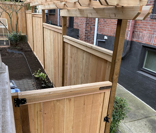 Best Rated Fence Contractors in Seattle, WA