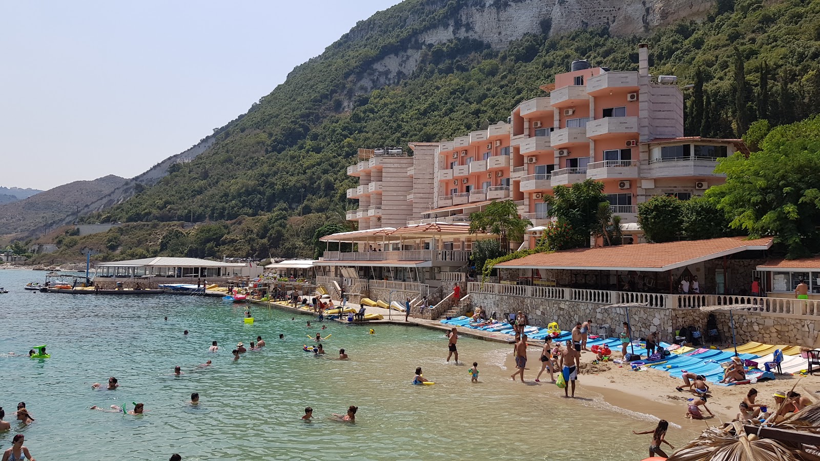 Fotografie cu Plaja Rocca Marina cu nivelul de curățenie înalt