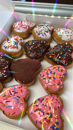 Coffee Shop «Daynight Donuts», reviews and photos, 2234 Fairgrounds Rd NE, Salem, OR 97301, USA