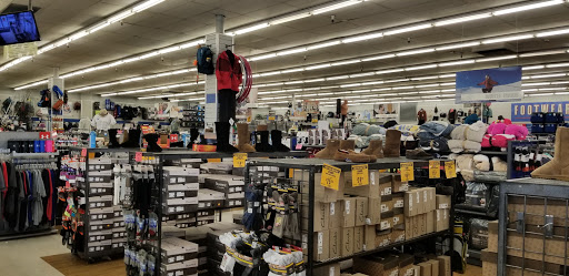 Sporting Goods Store «Big 5 Sporting Goods - Sunnyvale», reviews and photos, 721 Sunnyvale Saratoga Rd, Sunnyvale, CA 94087, USA