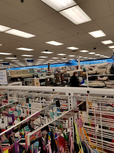 Clothing Store «Ross Dress for Less», reviews and photos, 2000 El Cerrito Plaza, El Cerrito, CA 94530, USA