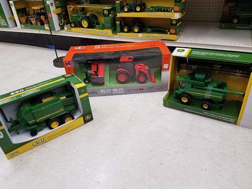 Animal Feed Store «FELDMANS Farm & Home», reviews and photos, 1332 W Kansas St, Liberty, MO 64068, USA