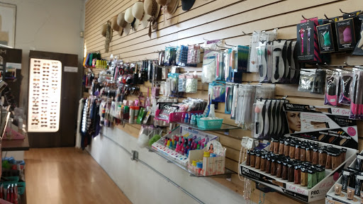 Shoe Store «Footsies Shoe Warehouse», reviews and photos, 1077 Baker St, Costa Mesa, CA 92626, USA