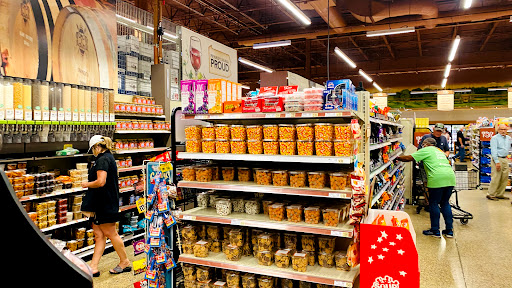 Supermarket «Wegmans», reviews and photos, 1056 E Lancaster Ave, Downingtown, PA 19335, USA