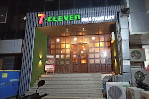 7 Eleven image