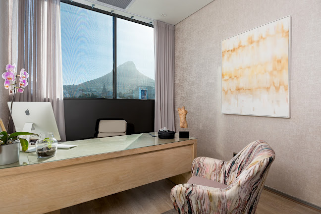 Dr Sean Moodley Plastic and Reconstructive Surgeon - Cape Town