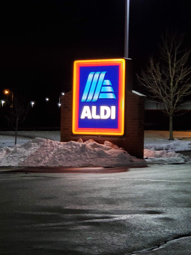 Supermarket «ALDI», reviews and photos, 3340 Three Oaks Rd, Cary, IL 60013, USA