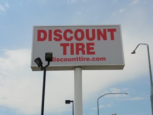 Tire Shop «Discount Tire Store - Layton, UT», reviews and photos, 881 W Hill Field Rd, Layton, UT 84041, USA