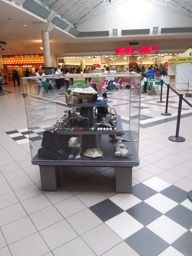 Shopping Mall «Diamond Run Mall», reviews and photos, 46 Diamond Run Pl, Rutland, VT 05701, USA