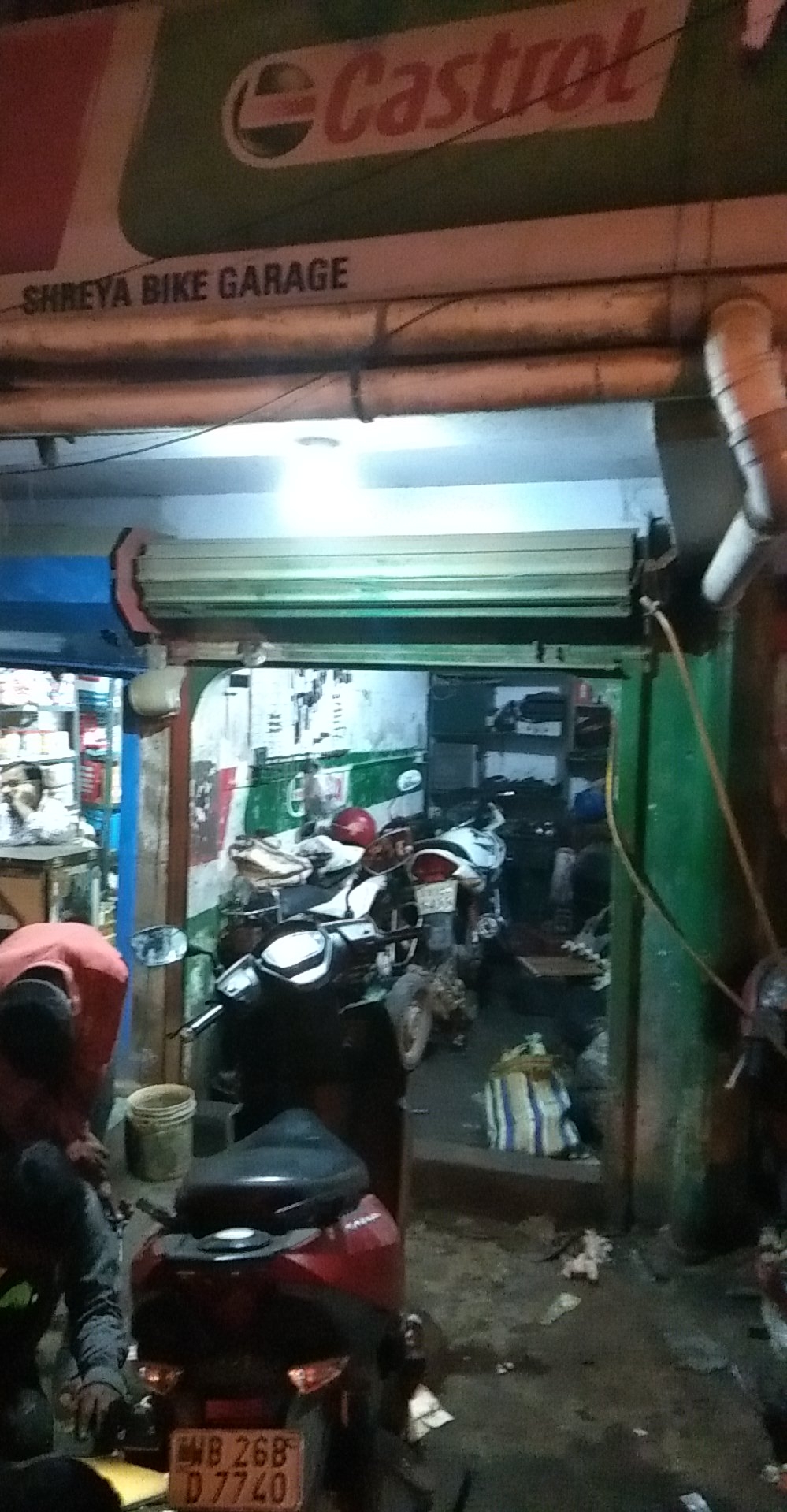 Shreya bike garage