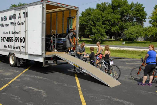 Moving and Storage Service «Two Men and a Truck», reviews and photos, 405 Washington Blvd, Mundelein, IL 60060, USA