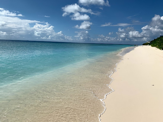 Ukulhas Beach