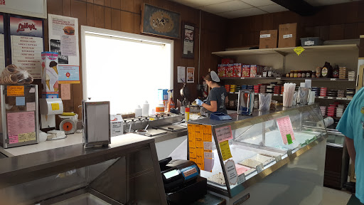 Grocery Store «Maplehofe Dairy Farm Store», reviews and photos, 799 Robert Fulton Hwy, Quarryville, PA 17566, USA