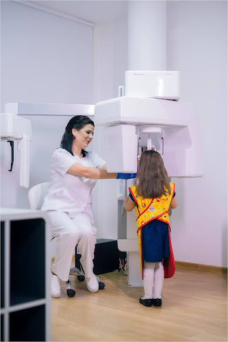 Centrul de Radiologie Dentara 3D Unident - Galati - Dentist