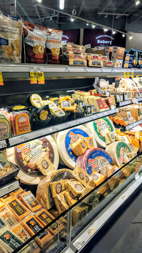 Grocery Store «Meijer», reviews and photos, 7701 Green Bay Rd, Kenosha, WI 53142, USA