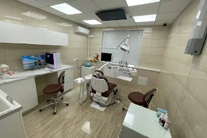 Стоматология Митино Дент | Стоматолог в Митино: хирург, ортопед, ортодонт, терапевт | Имплантация, удаление, лечение кариеса image