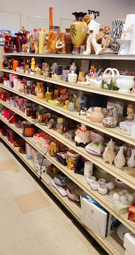 Thrift Store «Lakewood Goodwill», reviews and photos, 6002 Mt Tacoma Dr SW, Tacoma, WA 98499, USA