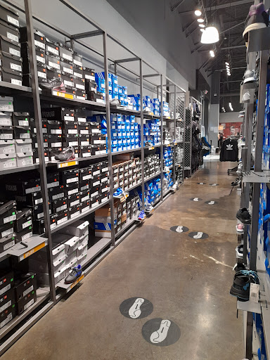Shoe Store «Adidas», reviews and photos, 447 Great Mall Dr #556, Milpitas, CA 95035, USA