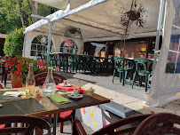 Atmosphère du Restaurant Restoloisirs à Lathuile - n°2