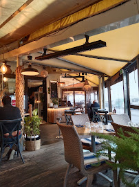 Atmosphère du Restaurant de fruits de mer Chez Julie à Bouzigues - n°16