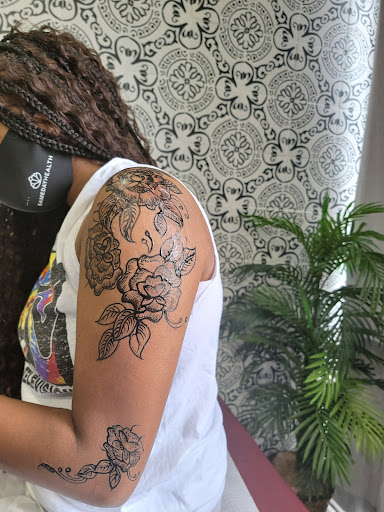 Tattoo Shop «Perfect Henna Tattoos», reviews and photos, 1961 Chain Bridge Rd, McLean, VA 22102, USA