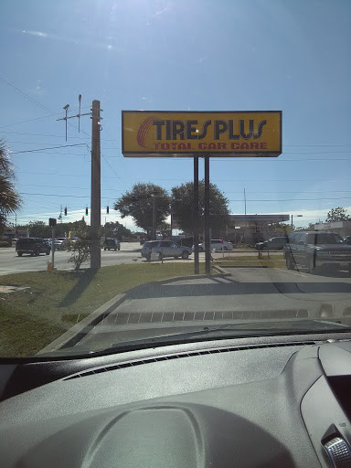 Tire Shop «Tires Plus», reviews and photos, 11800 Seminole Blvd, Largo, FL 33778, USA