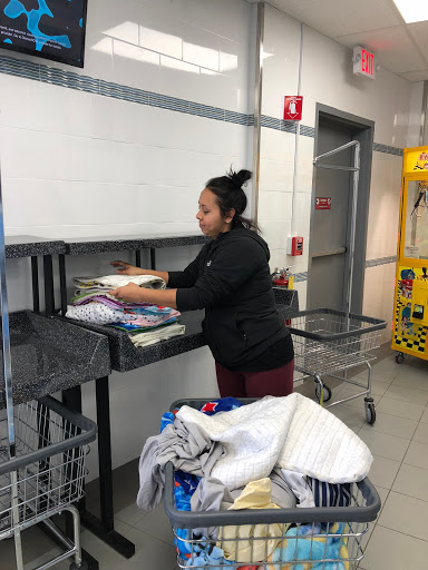 Laundromat «Giant Laundry», reviews and photos, 2861 Webster Ave, Bronx, NY 10458, USA