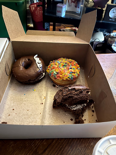Coffee Shop «Donut King», reviews and photos, 151 Copeland St, Quincy, MA 02169, USA