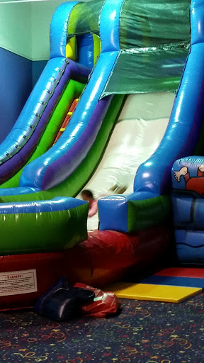 Party Equipment Rental Service «Hoppity Hop Inflatables», reviews and photos, 143 New Shackle Island Rd, Hendersonville, TN 37075, USA